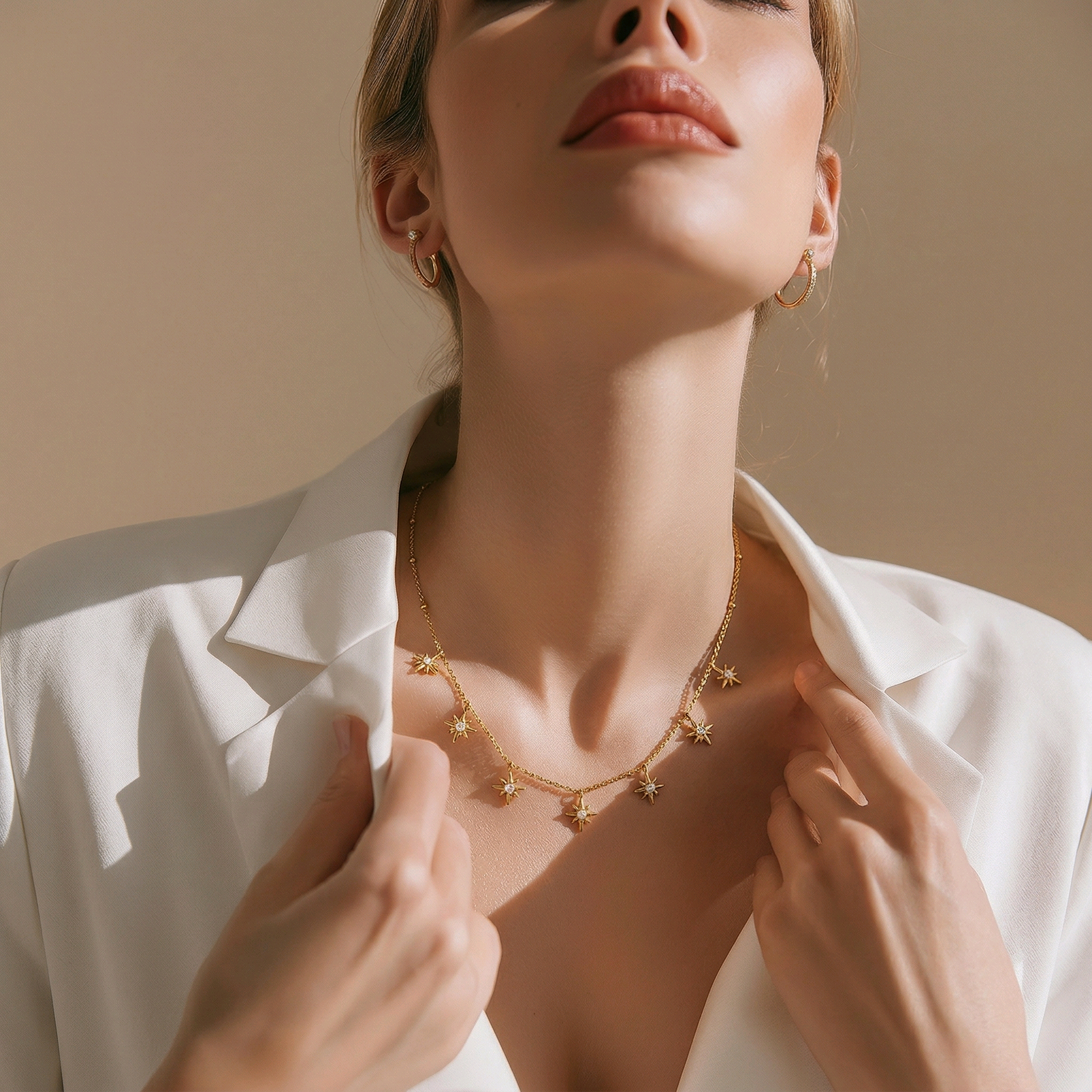 COLLIER ASTRA