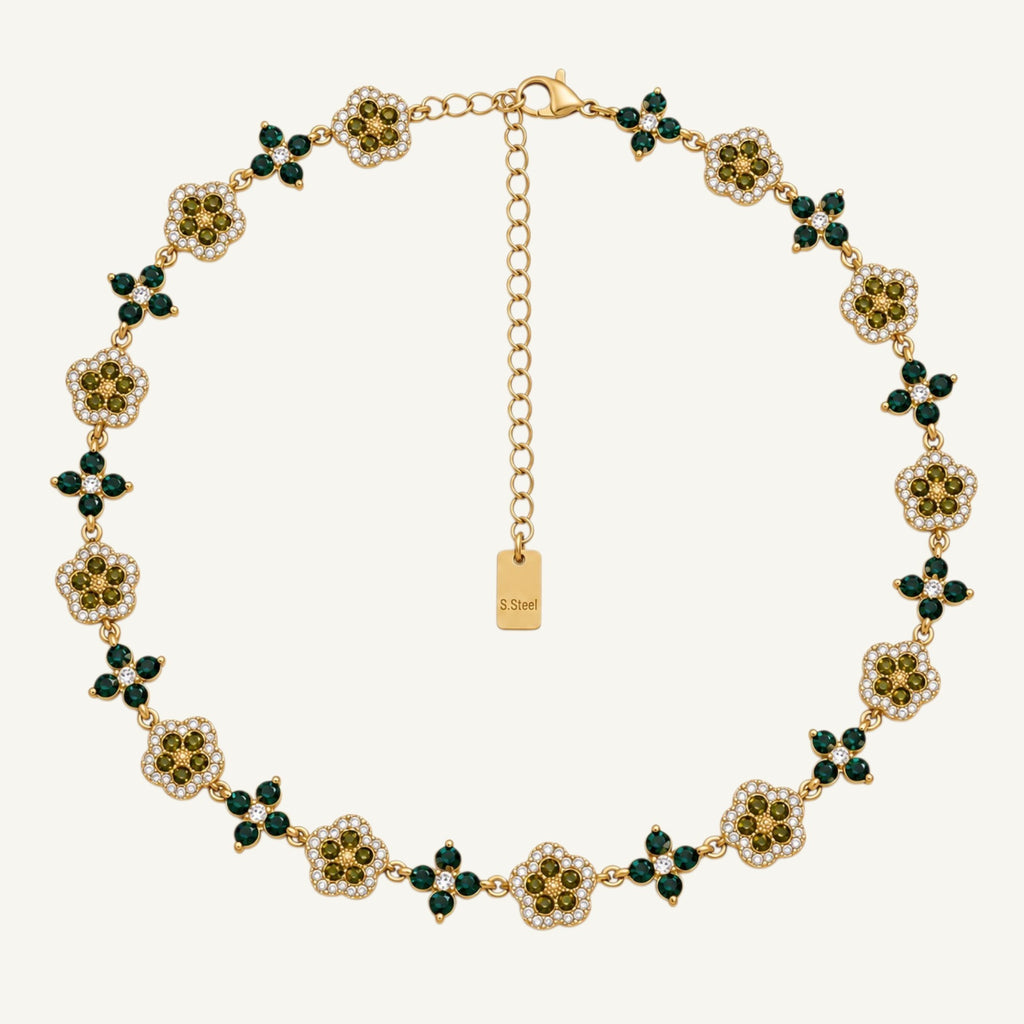COLLIER CALISTA