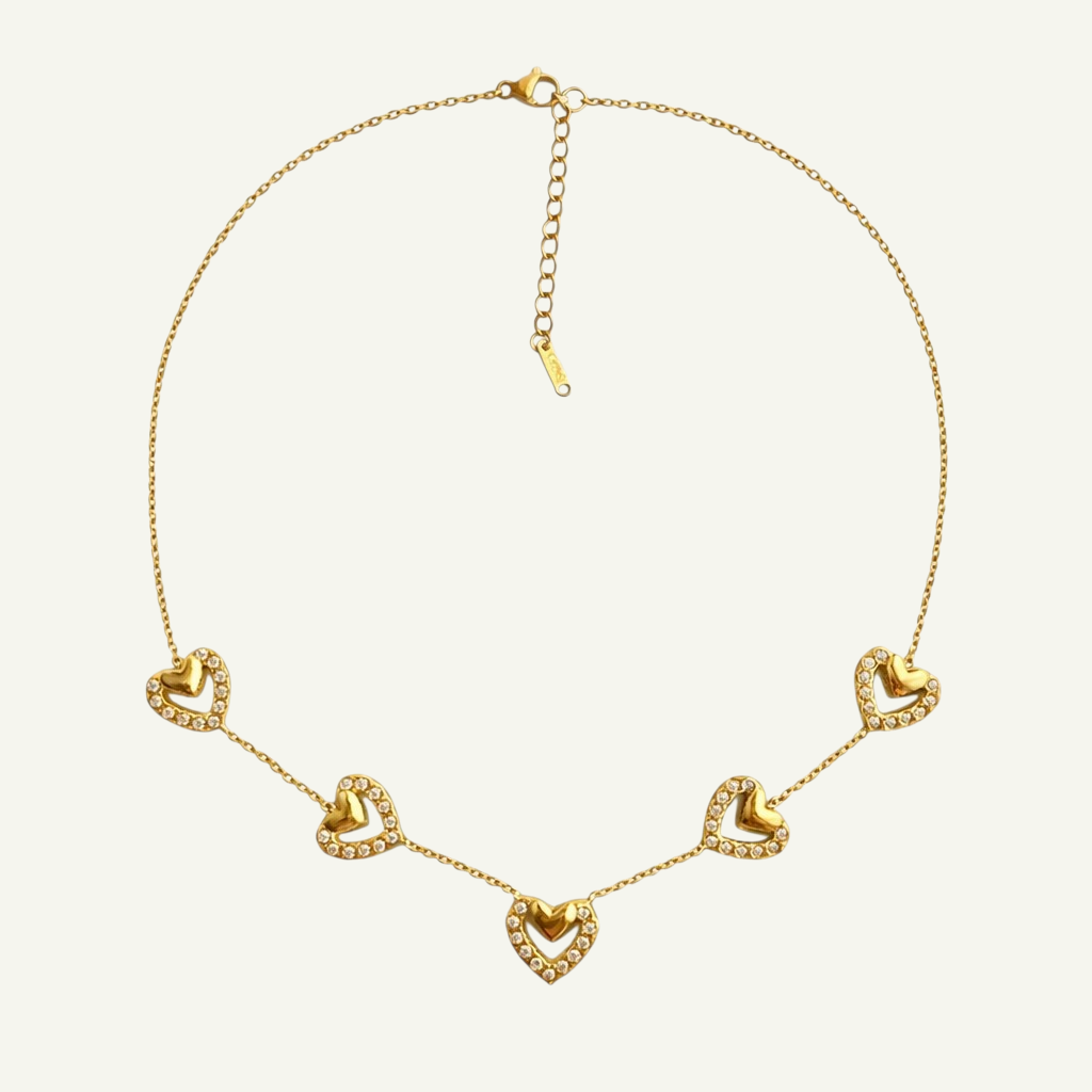 COLLIER AMORA
